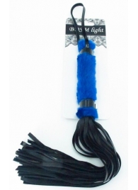 Нежная плеть с синим мехом BDSM Light - 43 см. - БДСМ Арсенал - купить с доставкой в Нижнем Тагиле