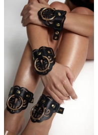 Черные кожаные оковы с резными узорами и клепками - Crazy Handmade - купить с доставкой в Нижнем Тагиле