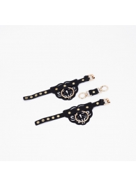 Черные кожаные наручники с клепками, кольцами и золотистой фурнитурой - Crazy Handmade - купить с доставкой в Нижнем Тагиле