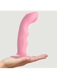 Розовая насадка-стимулятор Strap-On-Me Tapping Dildo Wave - Strap-on-me - купить с доставкой в Нижнем Тагиле