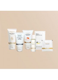 Набор YESforLOV La Trousse Enchantée в бежевой косметичке - YESforLOV - купить с доставкой в Нижнем Тагиле