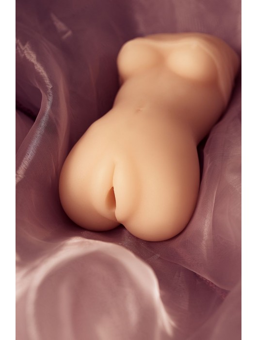 Телесный мастурбатор в виде женской фигурки - Toyfa Basic - в Нижнем Тагиле купить с доставкой