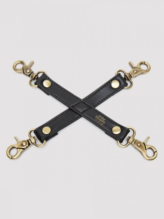 Черный фиксатор для манжет Bound to You Faux Leather Hogtie - Fifty Shades of Grey - купить с доставкой в Нижнем Тагиле