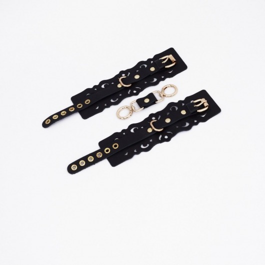 Черные кожаные наручники с узорами и золотистой фурнитурой - Crazy Handmade - купить с доставкой в Нижнем Тагиле