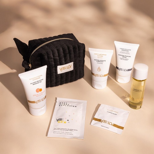 Набор YESforLOV La Trousse Enchantée в черной косметичке - YESforLOV - купить с доставкой в Нижнем Тагиле