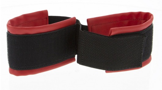 Полиуретановые манжеты для фиксации рук вместе Bound Together Wrist Restraints - Blush Novelties - купить с доставкой в Нижнем Тагиле